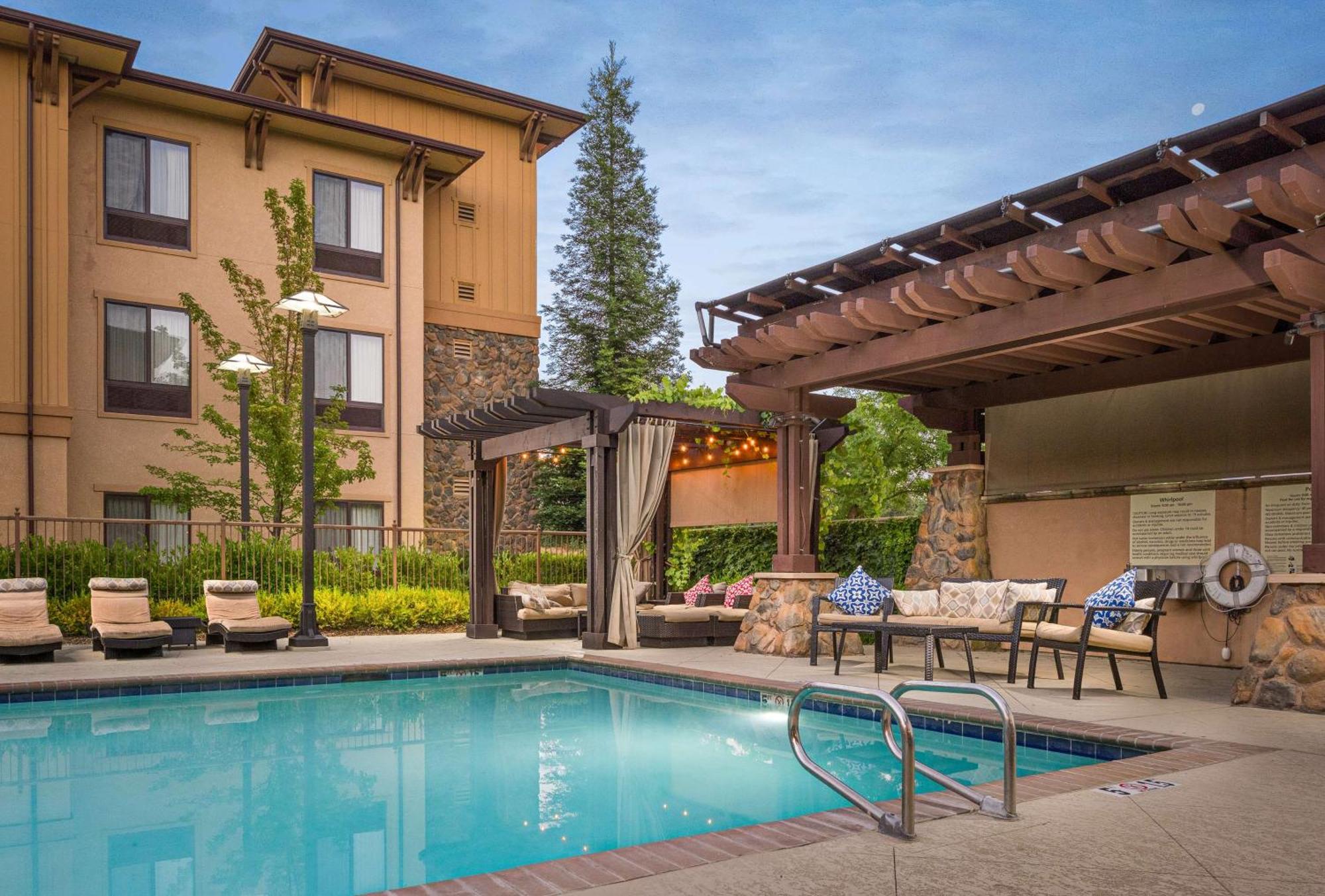 Hampton Inn & Suites Windsor-Sonoma Wine Country Eksteriør bilde