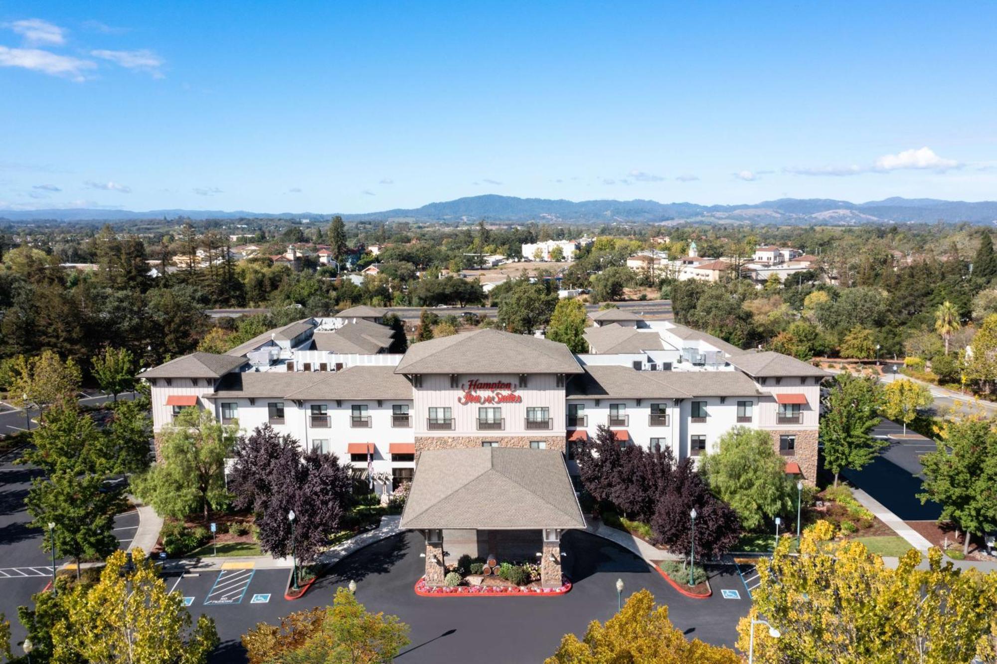 Hampton Inn & Suites Windsor-Sonoma Wine Country Eksteriør bilde