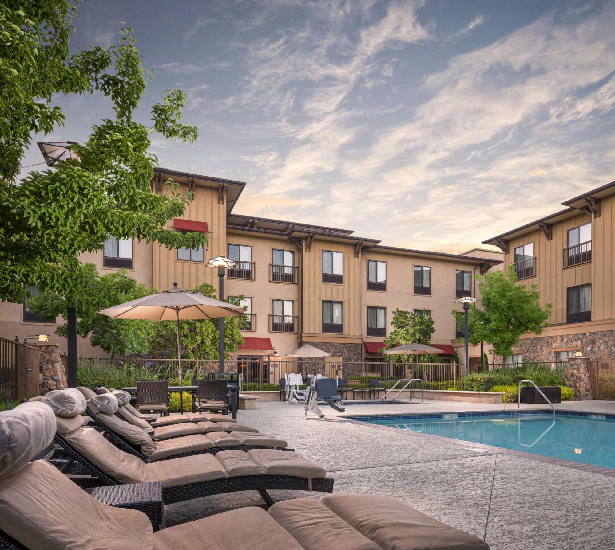 Hampton Inn & Suites Windsor-Sonoma Wine Country Eksteriør bilde