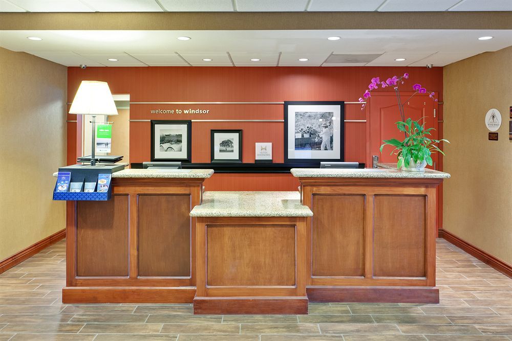 Hampton Inn & Suites Windsor-Sonoma Wine Country Eksteriør bilde